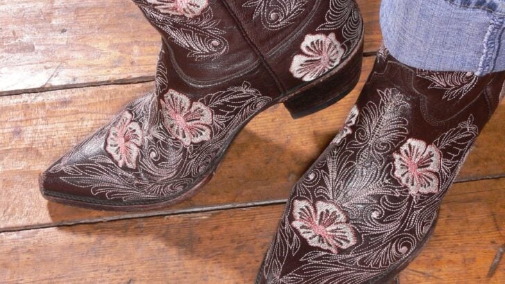 Should Cowboy Boots Slip at the Heel? 2026 Fit Guide