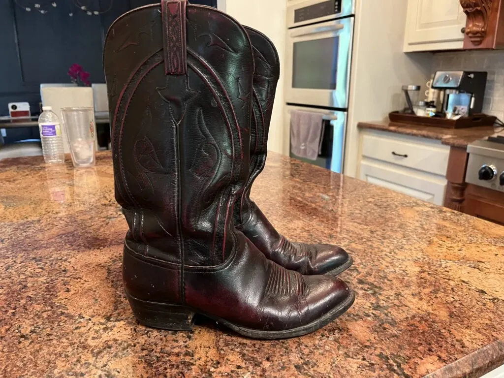 Picture of my Lucchesi cowboy boots size 8.5D.