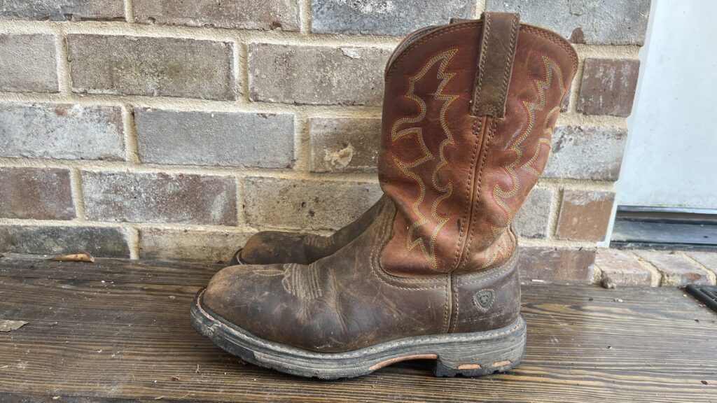 Picture of Ariat workhog square toe cowboy boots.