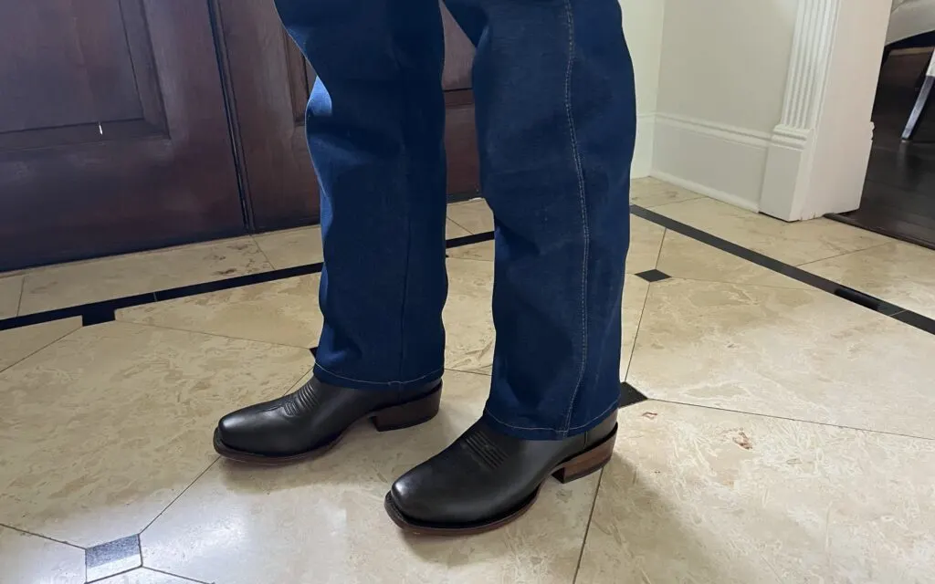 Jeans to wear clearance with cowboy boots mens