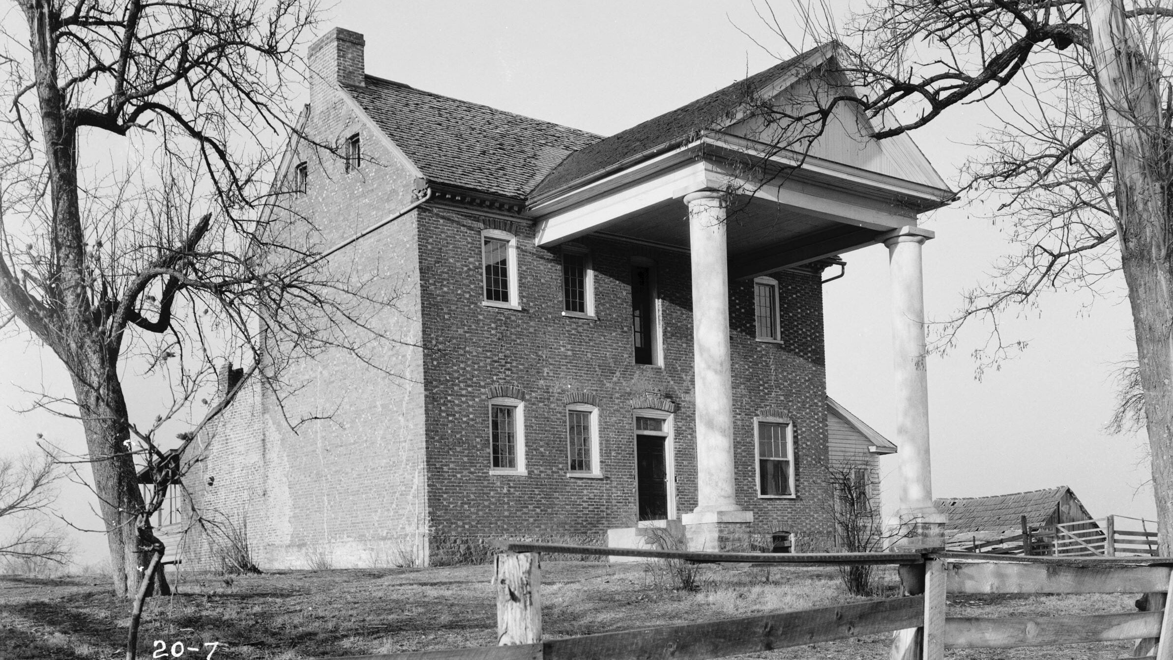 Home of William Whitley, credited with establishing counter clockwise horse racing in the United States. 